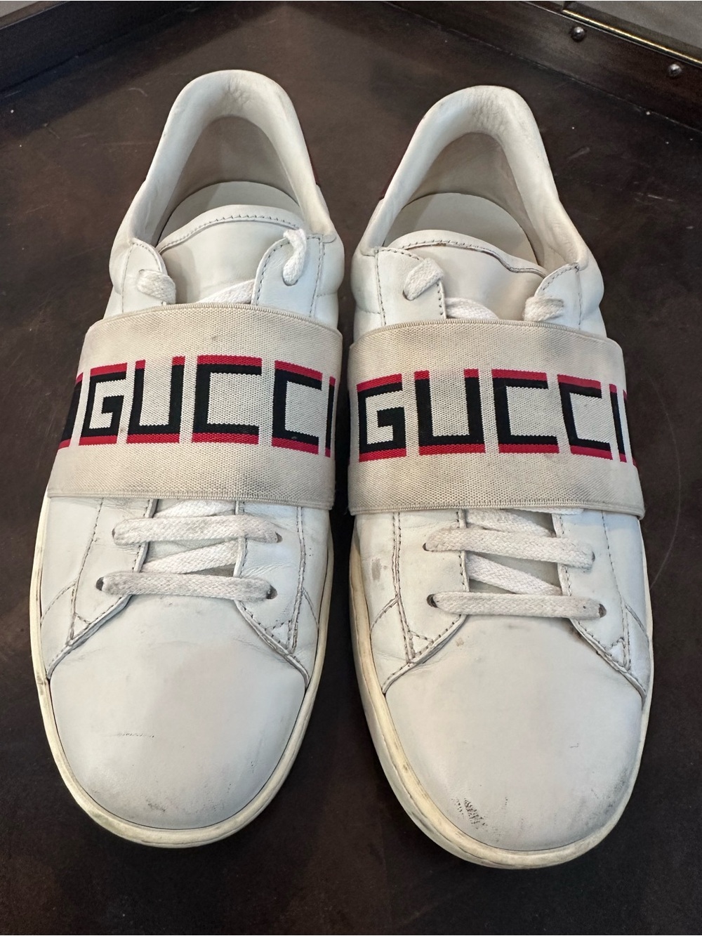 Gucci White Leather Sneakers with Logo Strap